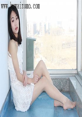 足模 恋足  清纯 白裙美女 抹胸 丝袜 视频+图片146P